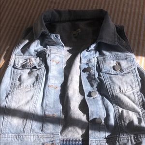 Denim vest light wash